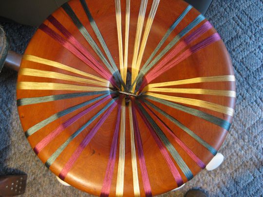 Setup with smooth strands of silk